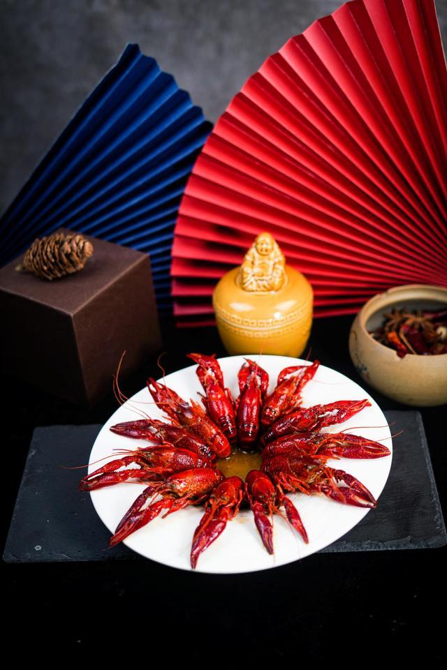 五店同開，初壹食午預(yù)煮餐食連鎖品牌強勢登陸成都，以硬件研發(fā)撬動餐飲新藍海